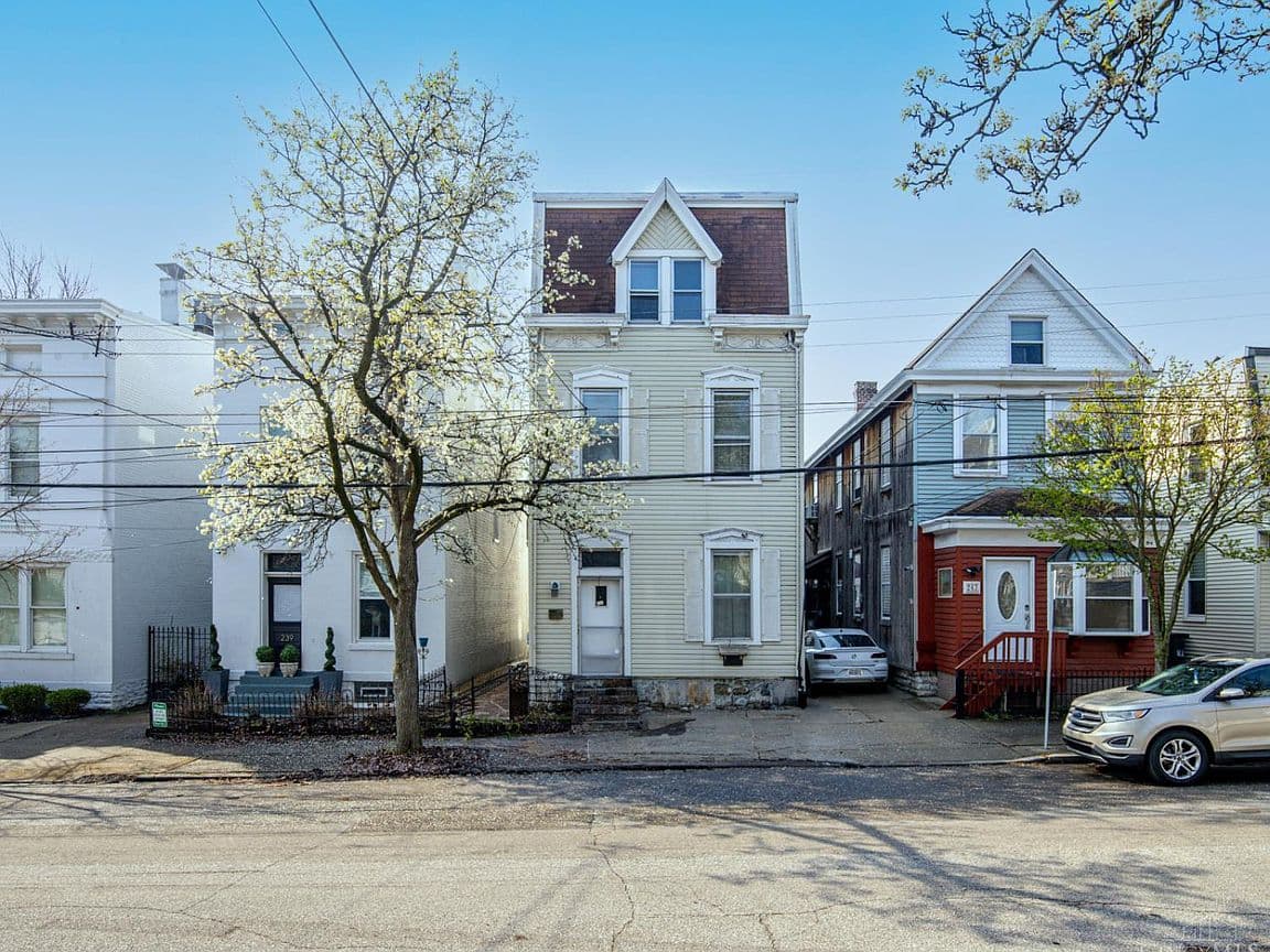 Primary listing photo