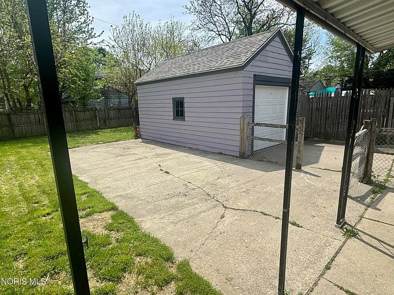 Listing photo 4
