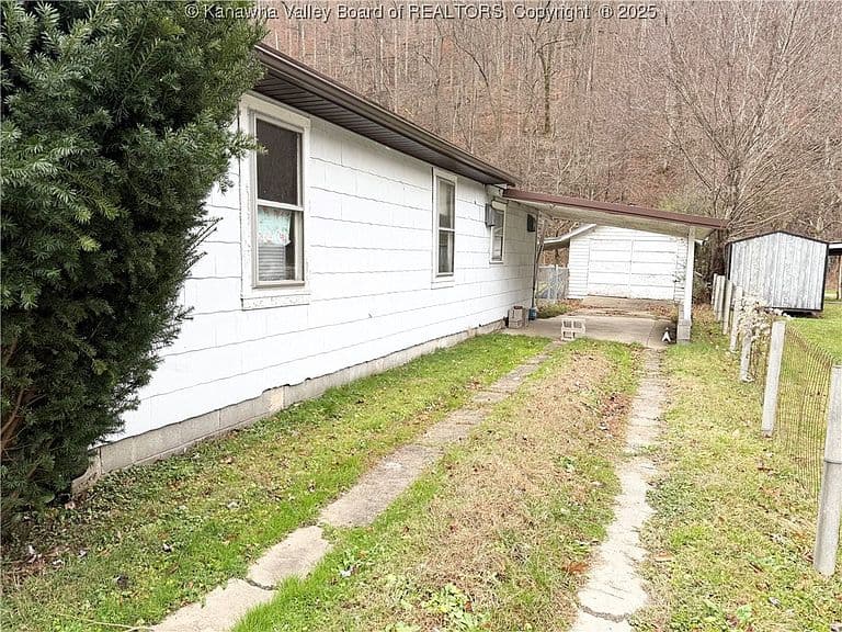 Listing photo 4