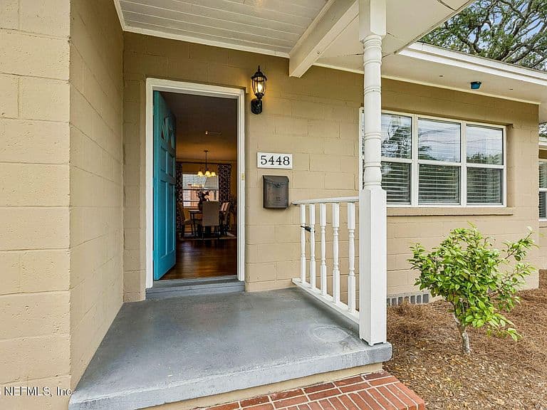 Listing photo 3