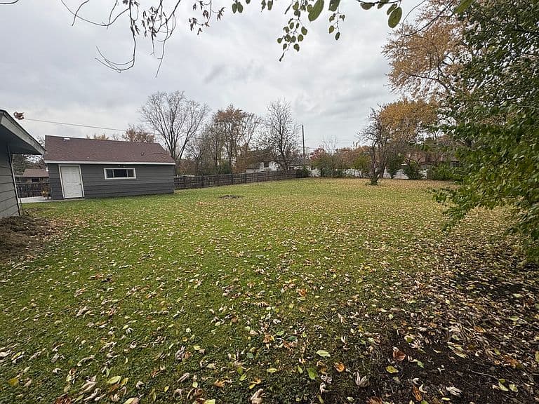 Listing photo 5