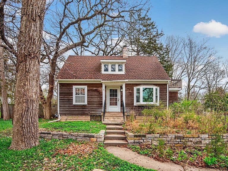 Listing photo 3