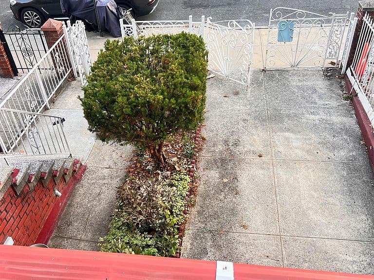 Listing photo 4
