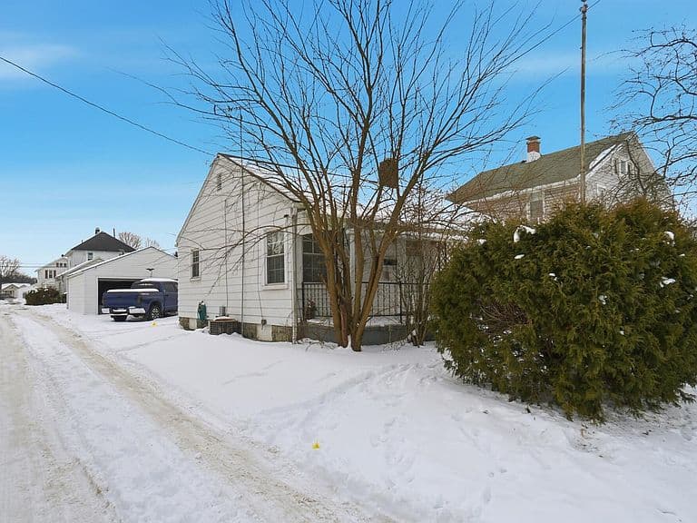 Listing photo 4