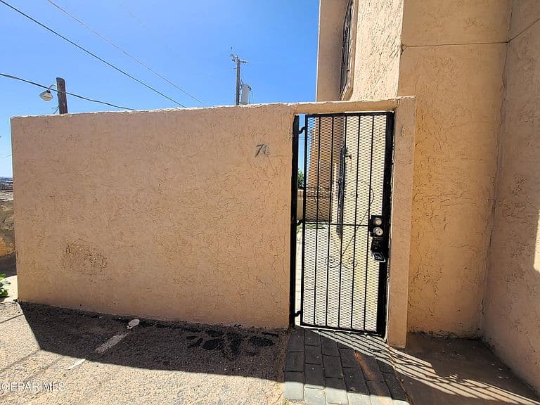 Listing photo 4