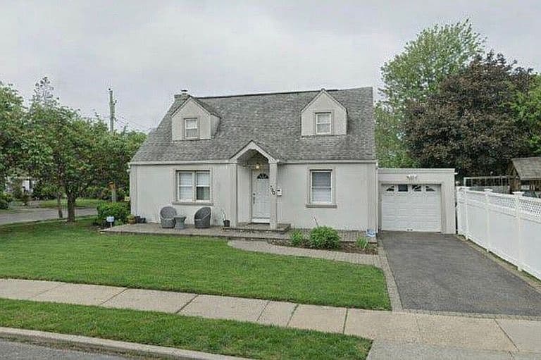 Listing photo