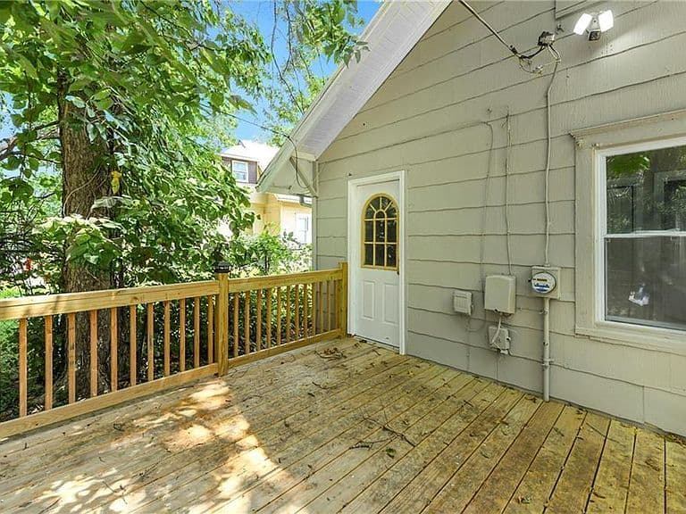 Listing photo 5