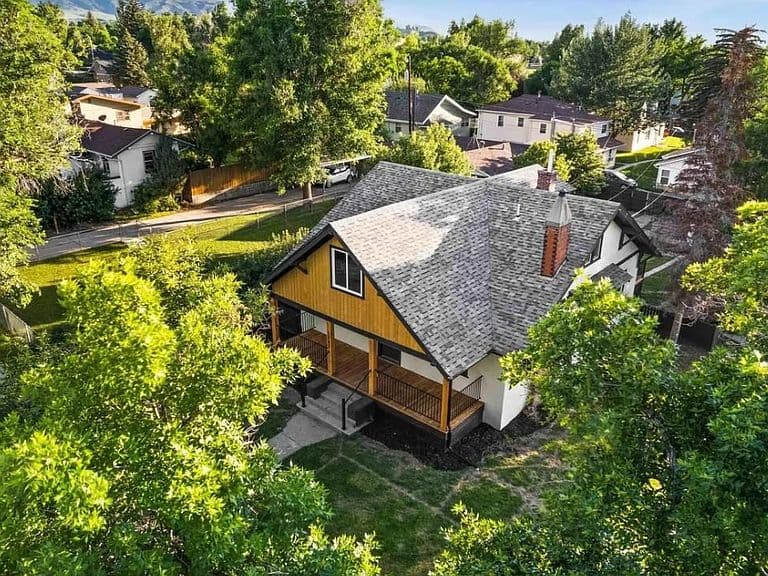 Listing photo 3