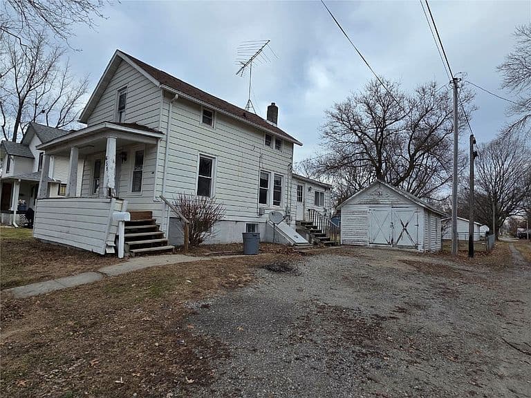 Listing photo 2