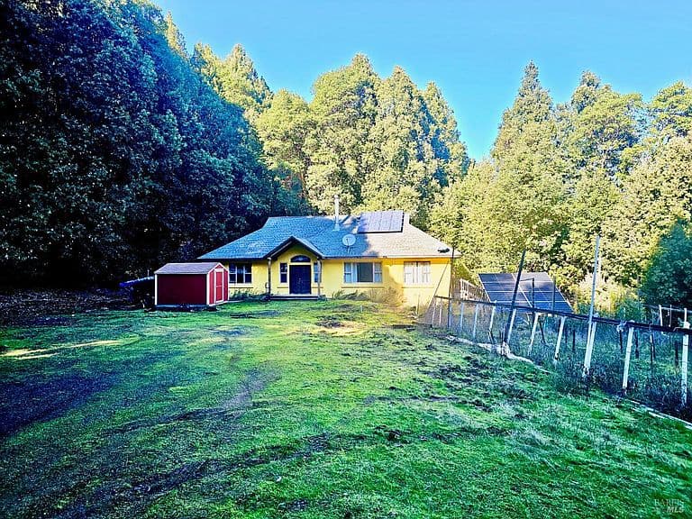 Listing photo 2