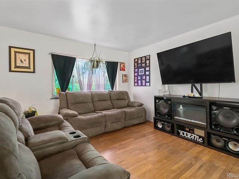 Listing photo 5