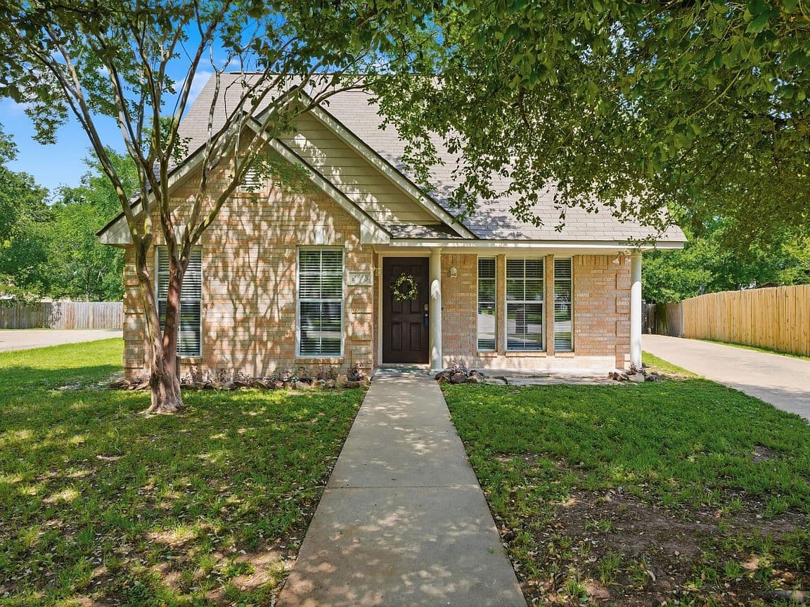 Primary listing photo