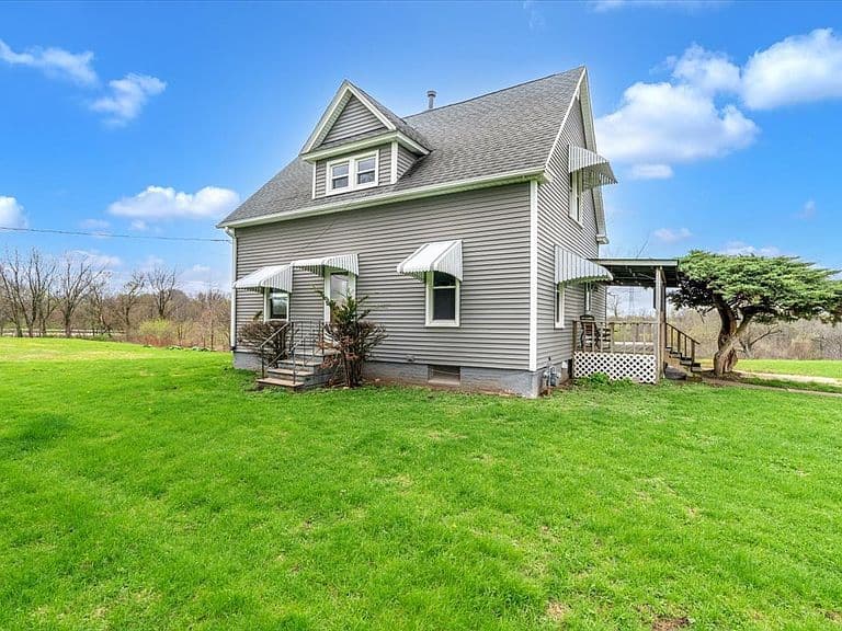 Listing photo 3