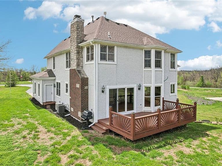 Listing photo 4