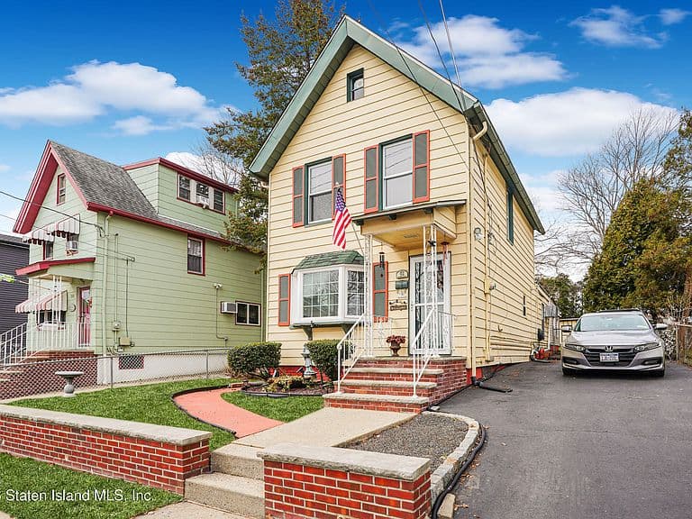 Listing photo 4