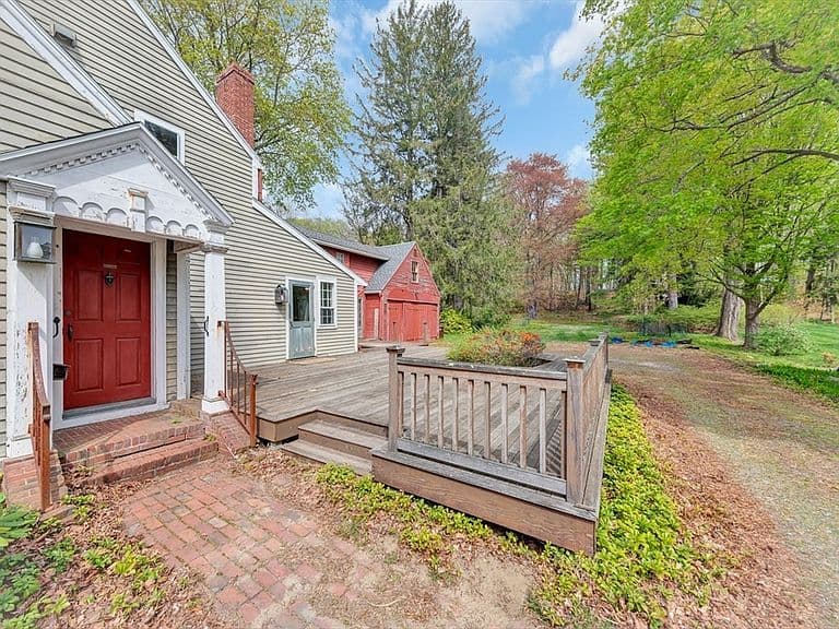 Listing photo 3