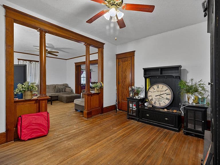 Listing photo 4