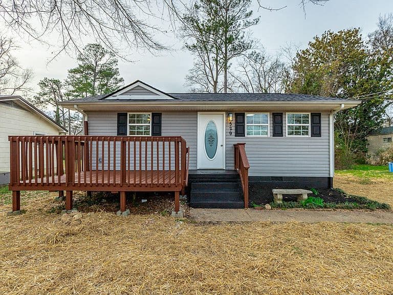 Listing photo 4