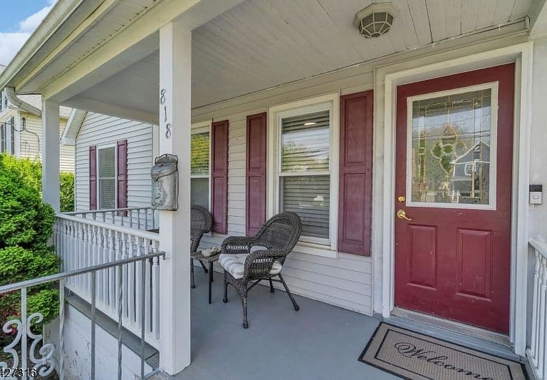 Listing photo 3