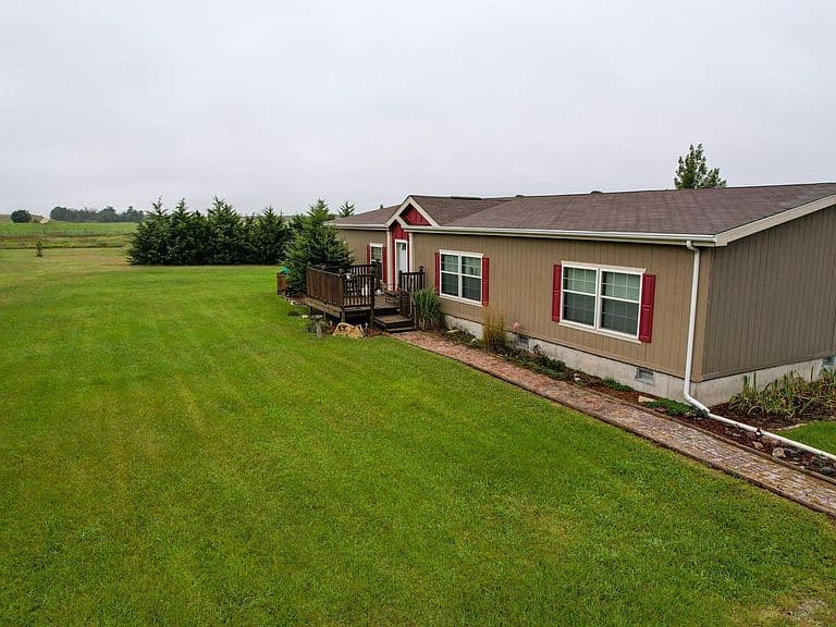 Listing photo 4
