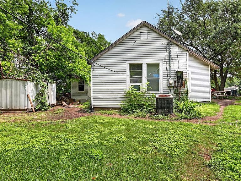Listing photo 4