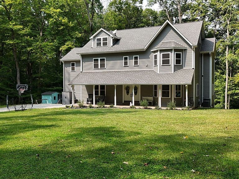 Listing photo 5