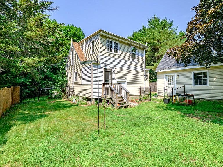Listing photo 5