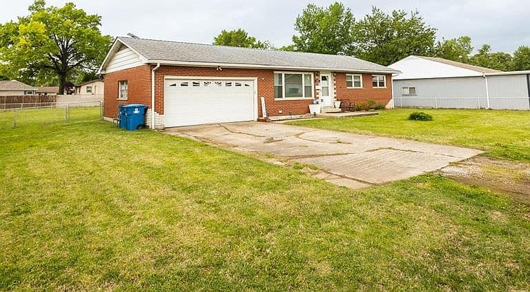 Listing photo 4