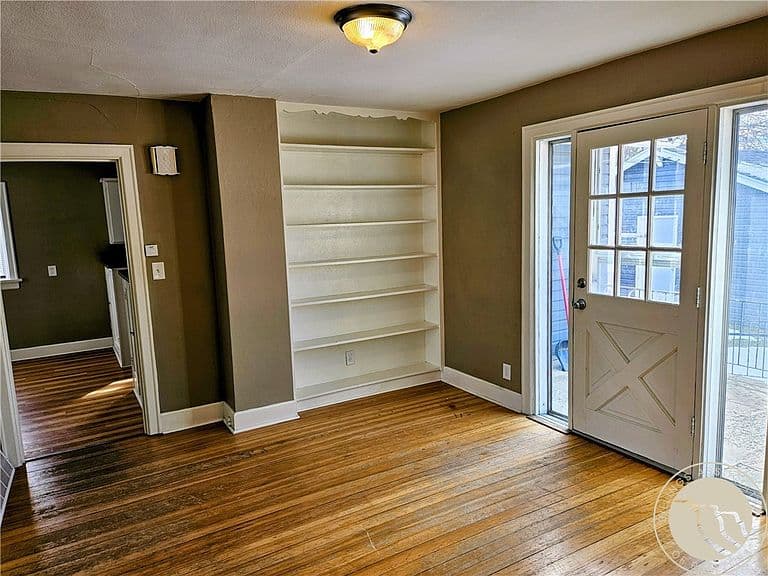 Listing photo 5