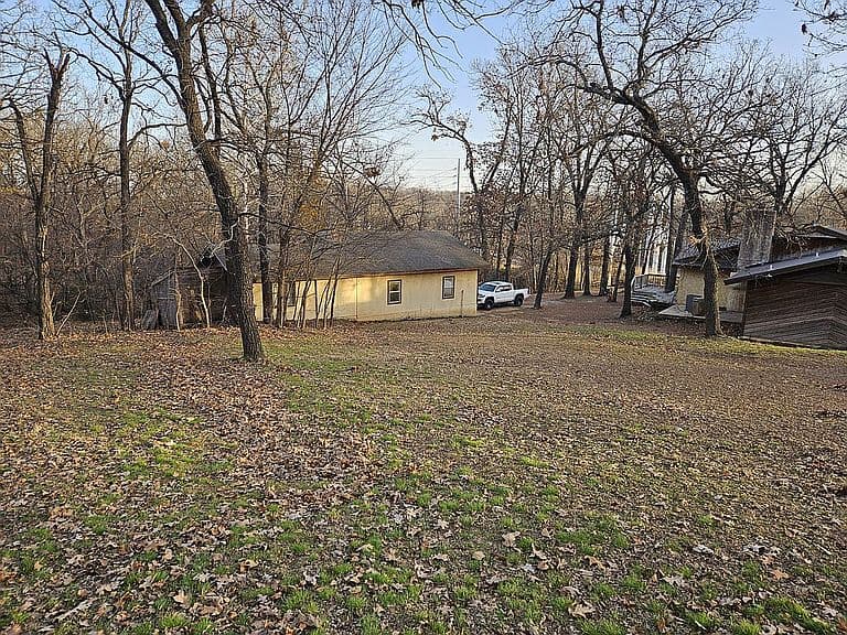 Listing photo 5