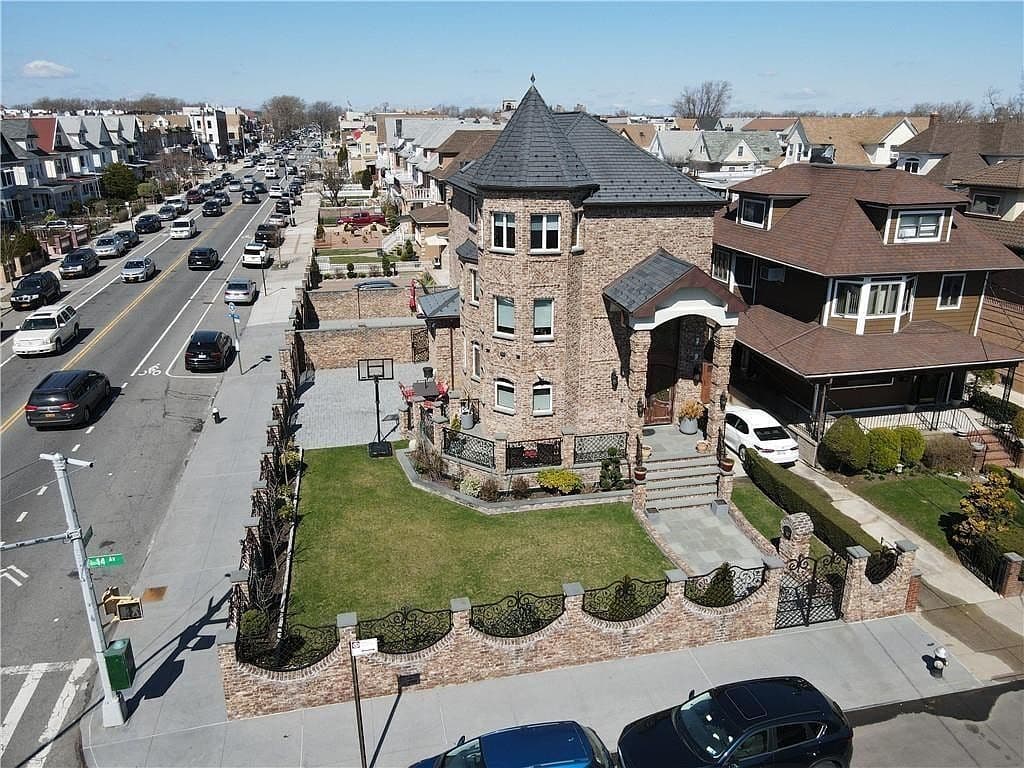 Primary listing photo