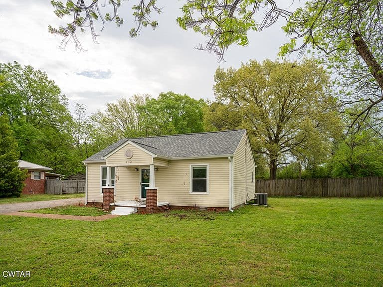 Listing photo 3