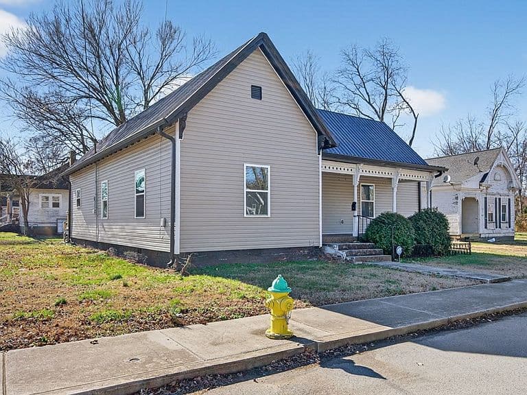 Listing photo 4