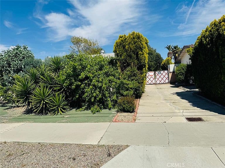 Listing photo 5