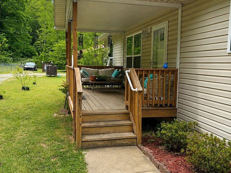 Listing photo 3
