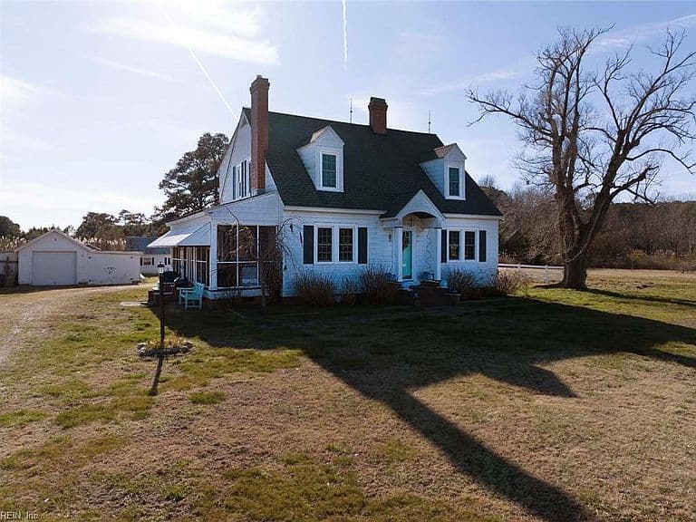 Listing photo 3
