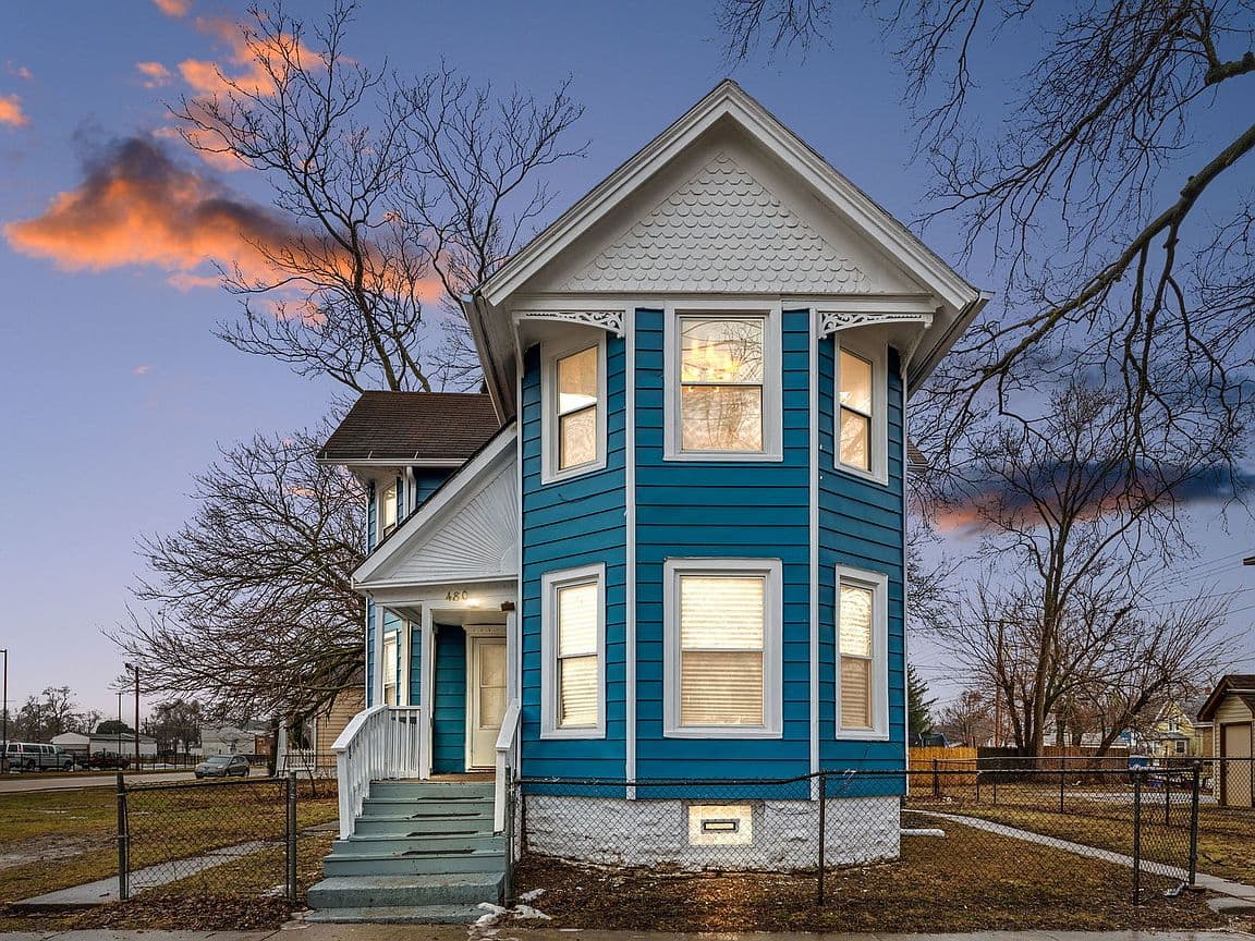 Primary listing photo