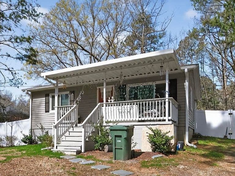 Listing photo 3
