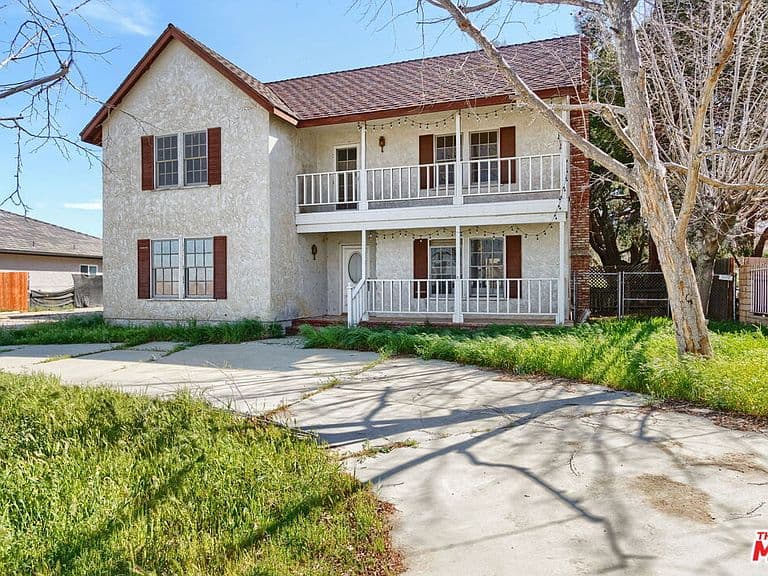 Listing photo 2