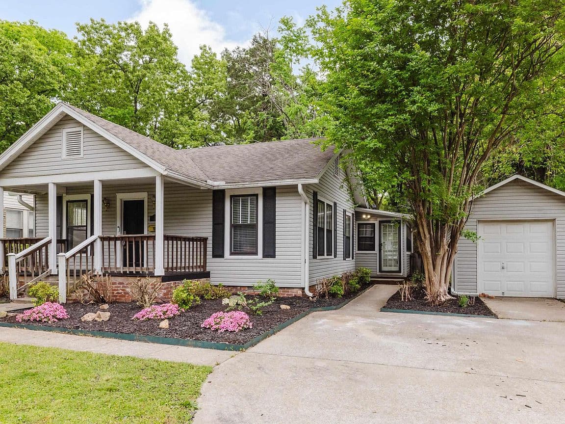 Primary listing photo