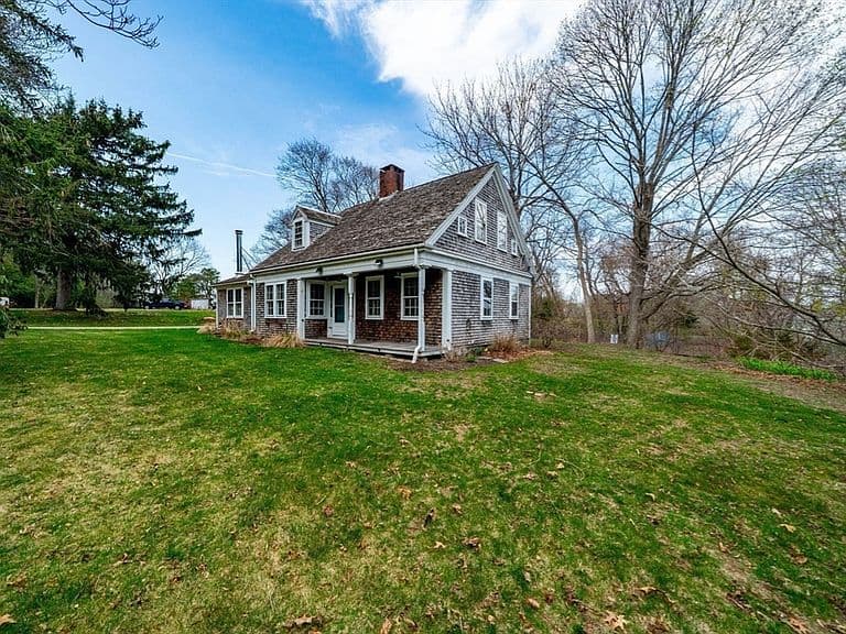 Listing photo 3