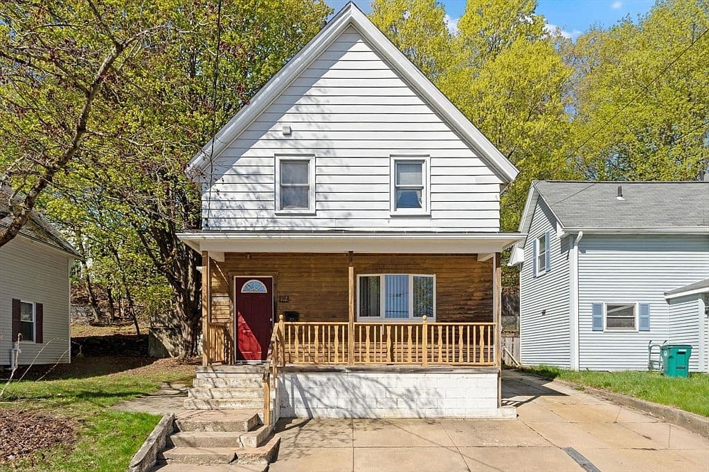 Primary listing photo