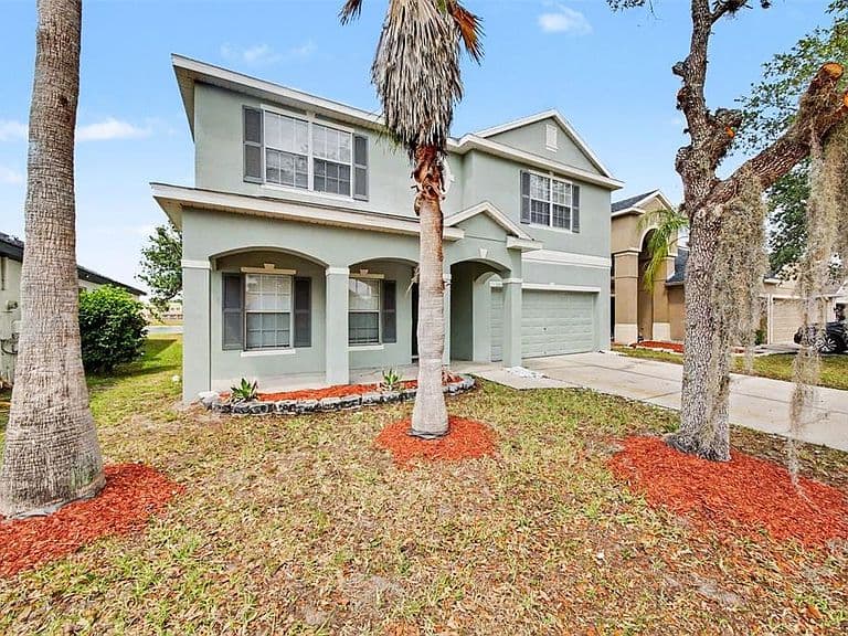 Listing photo 2
