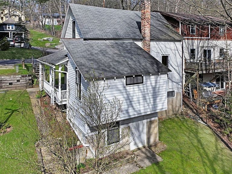 Listing photo 5