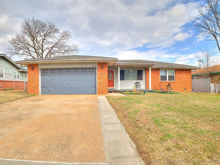 Listing photo 2