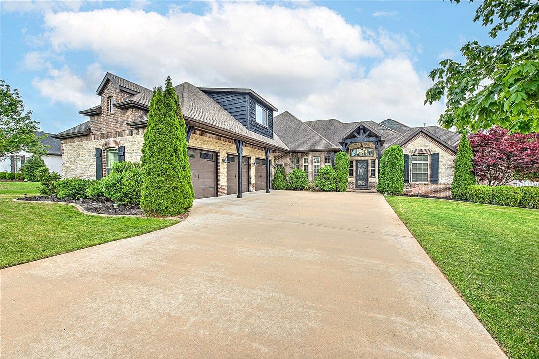 Primary listing photo