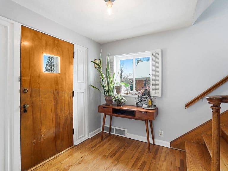 Listing photo 5