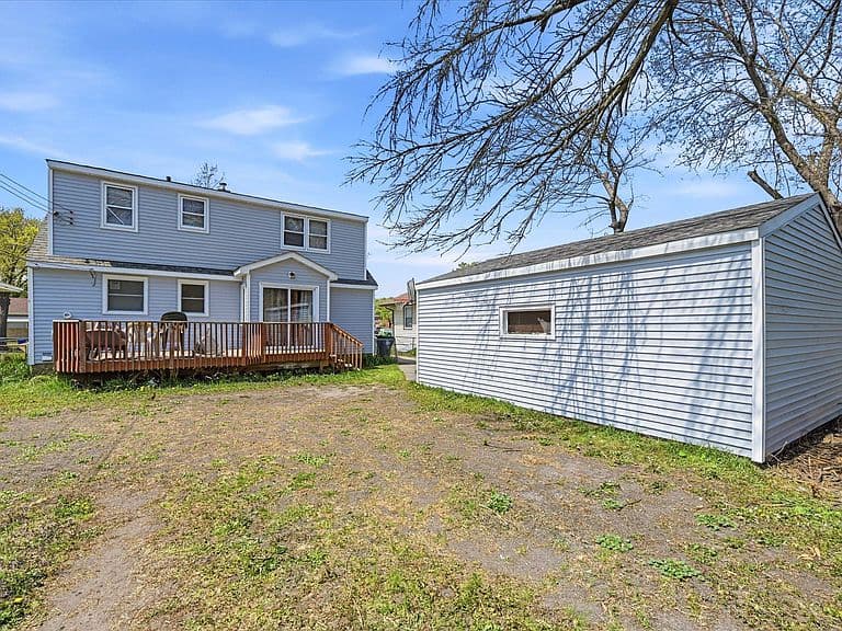 Listing photo 4