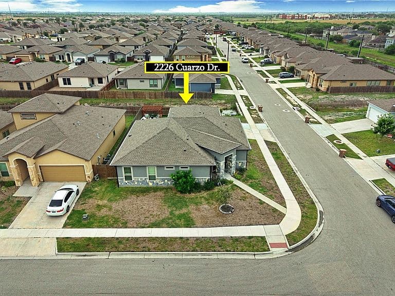 Listing photo 3