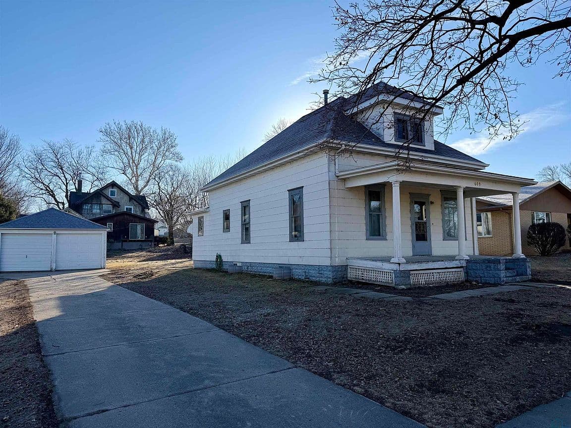 Primary listing photo